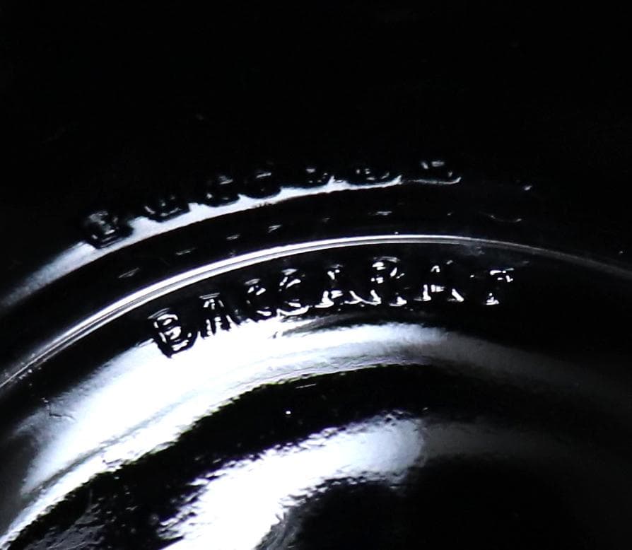 バカラ 希少型 最大 866g ブラッククリスタルガラス製 漆黒の蓋物 ルッセ