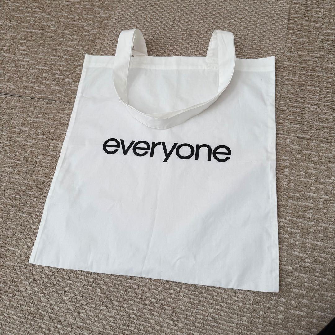 everyone compact waistbag (ショッパー／ステッカー付）