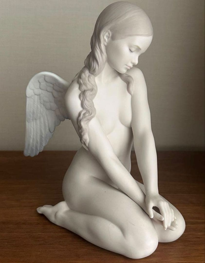【リヤドロ】　美しき天使