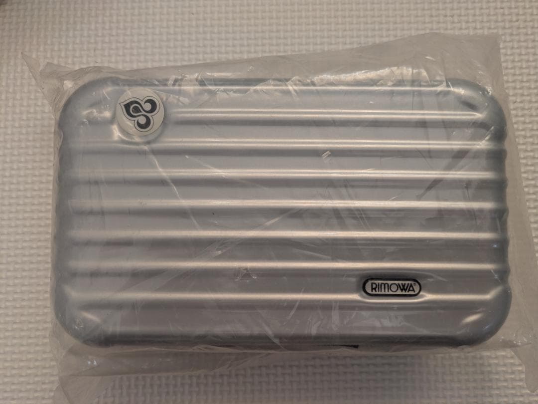 【sayaさん専用】未使用品 RIMOWA リモワ アメニティ ポーチ