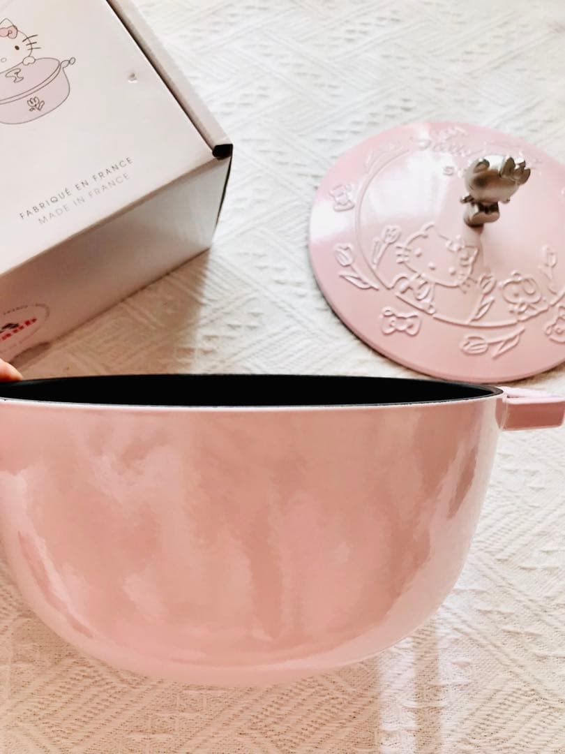 staub ストウブ 限定 ハローキティコラボ20cm ワナベ