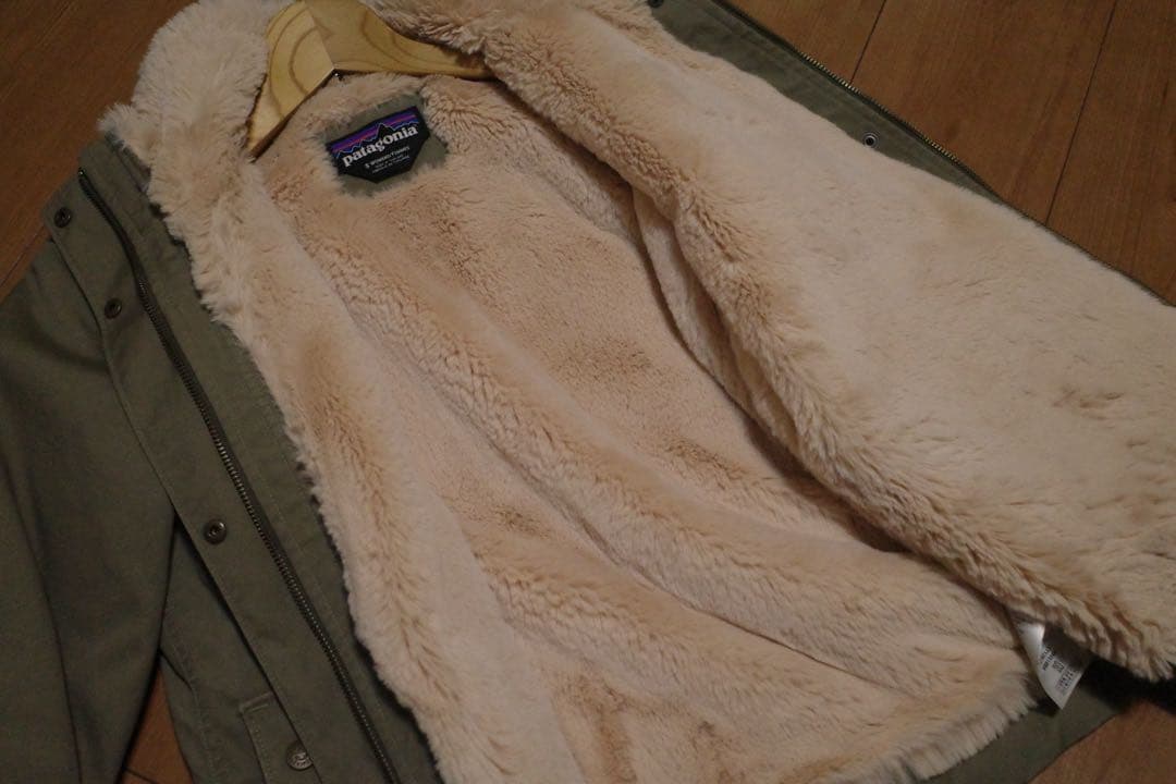 patagonia ミリタリージャケット Sサイズ オリーブ　レディース