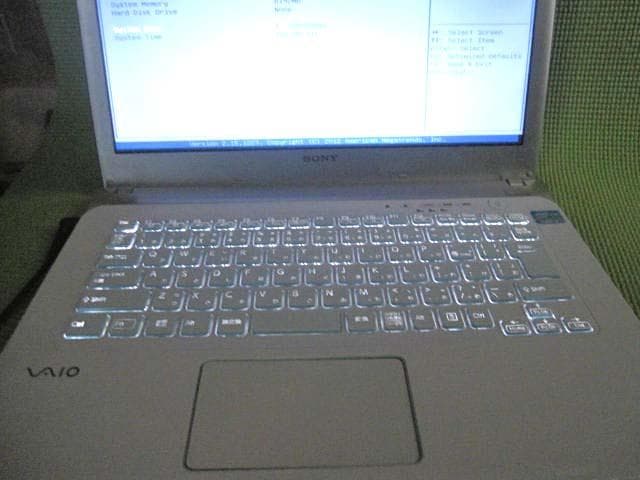 ♪おしゃれなホワイト　SONY VAIO ノートパソコン状態 綺麗です♪