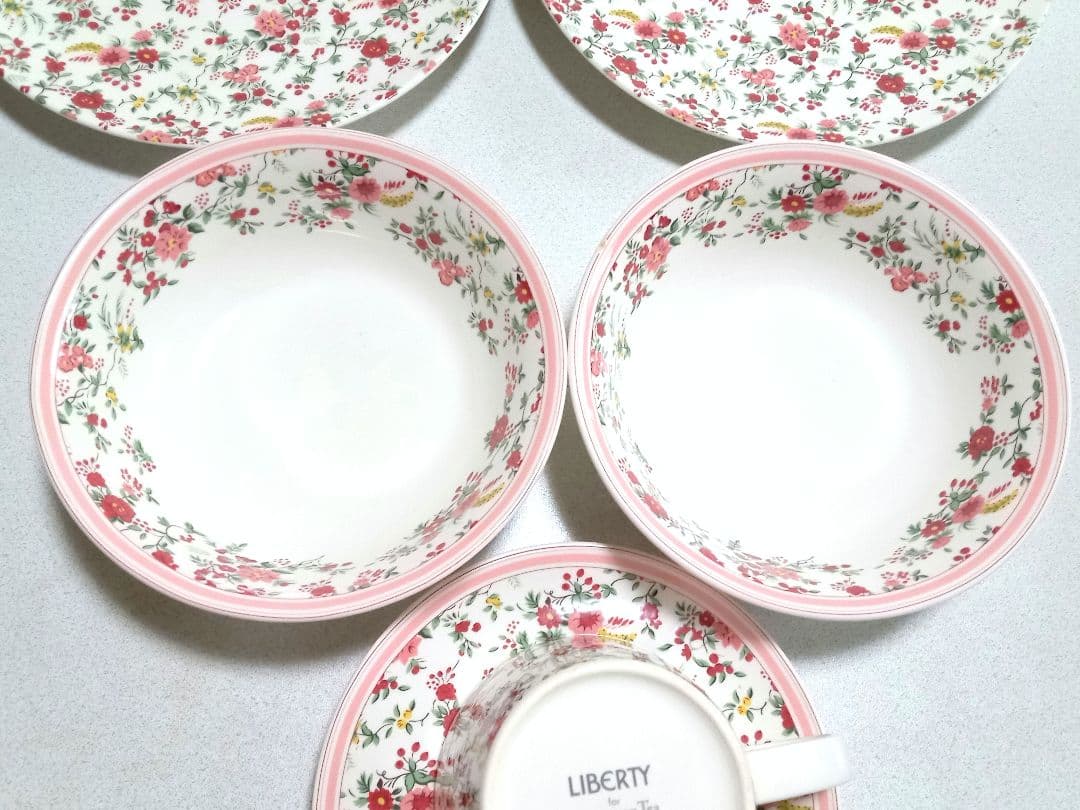 126（最終）お値引き　LIBERTY　リバティ　アフタヌーンティー　食器セット