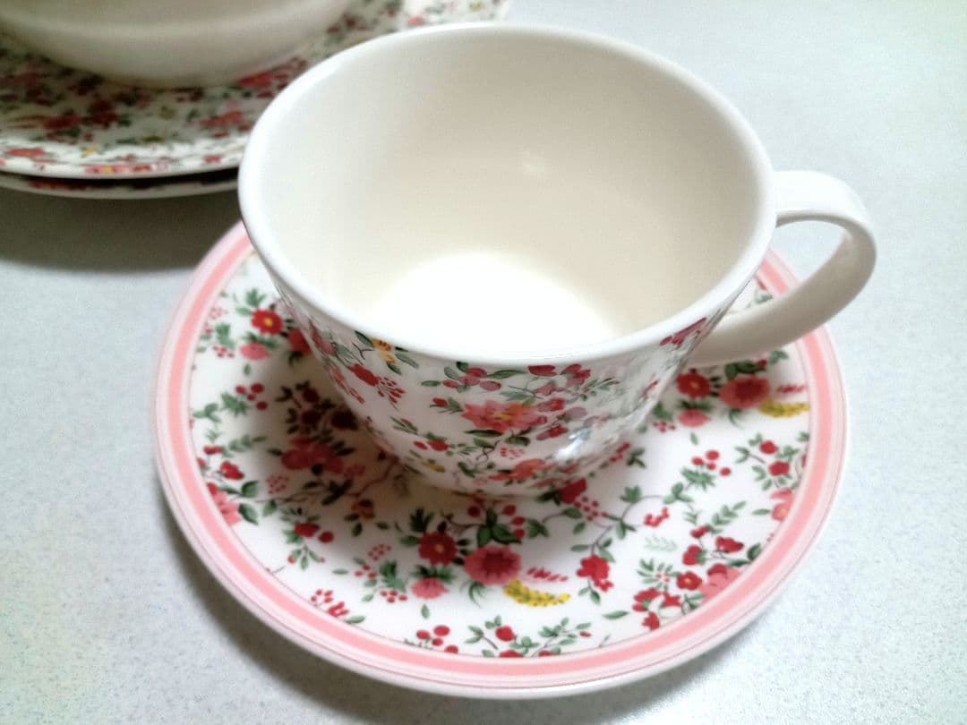 126（最終）お値引き　LIBERTY　リバティ　アフタヌーンティー　食器セット
