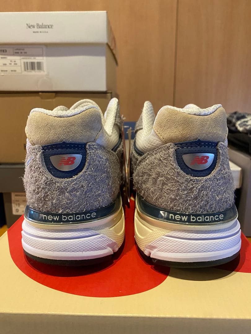 靴 new balance990V4