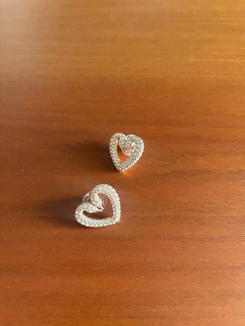 スワロフスキーUnaピアス