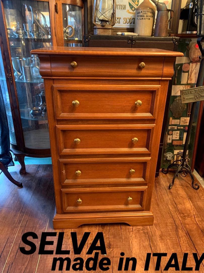 SELVA イタリア製チェスト