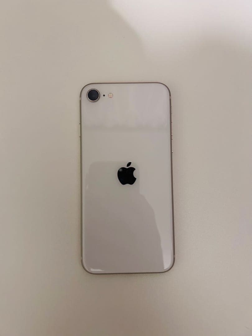 iPhone SE第3世代ホワイト