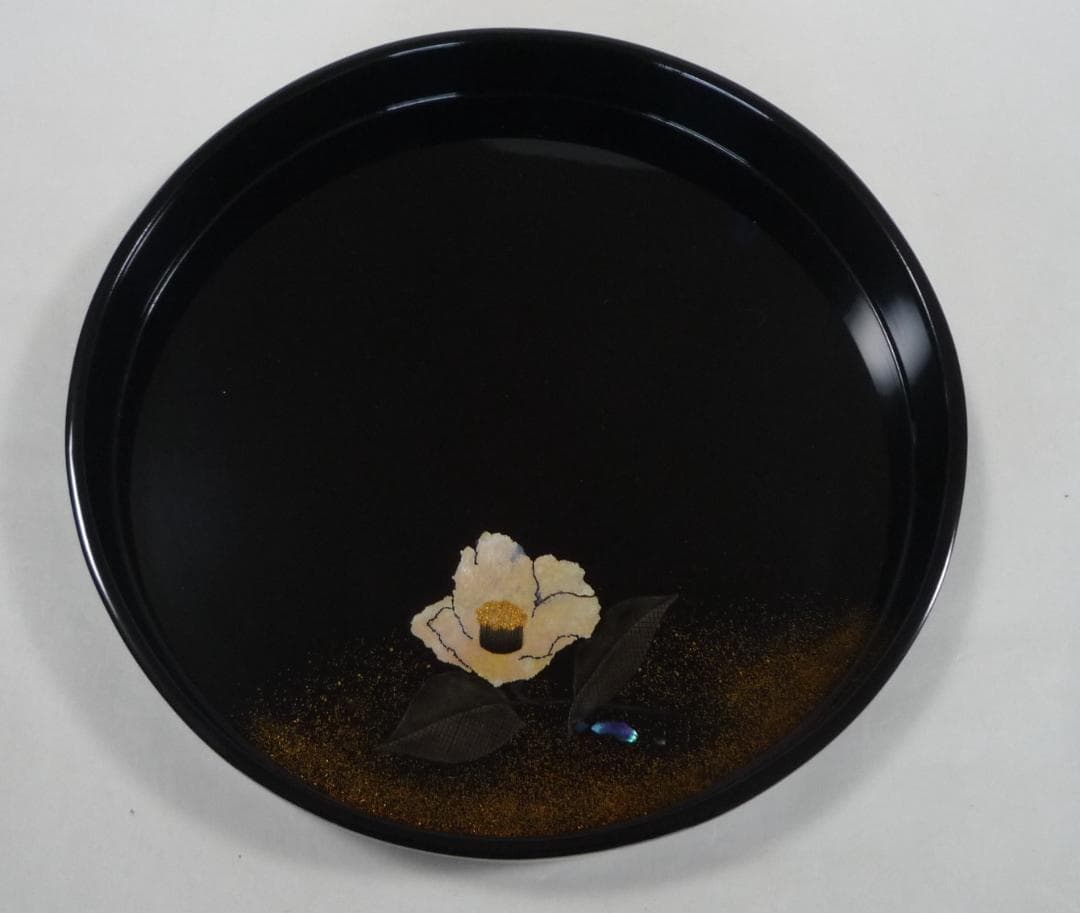 螺鈿の椿模様の通盆