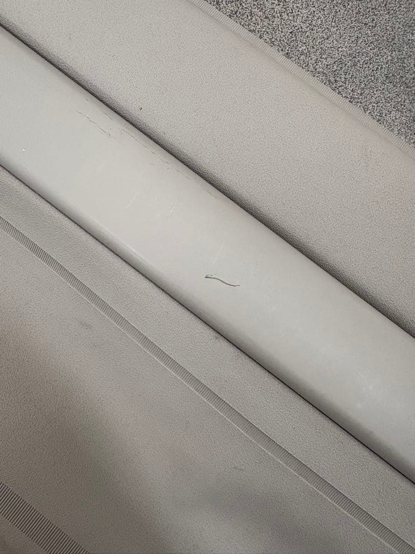 プリウスα 純正 トノカバー