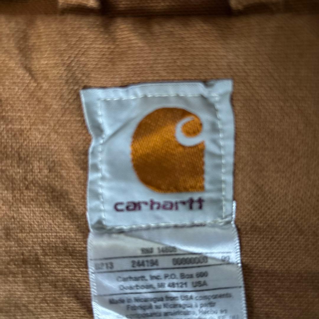 Carhartt ブラウンジャケット