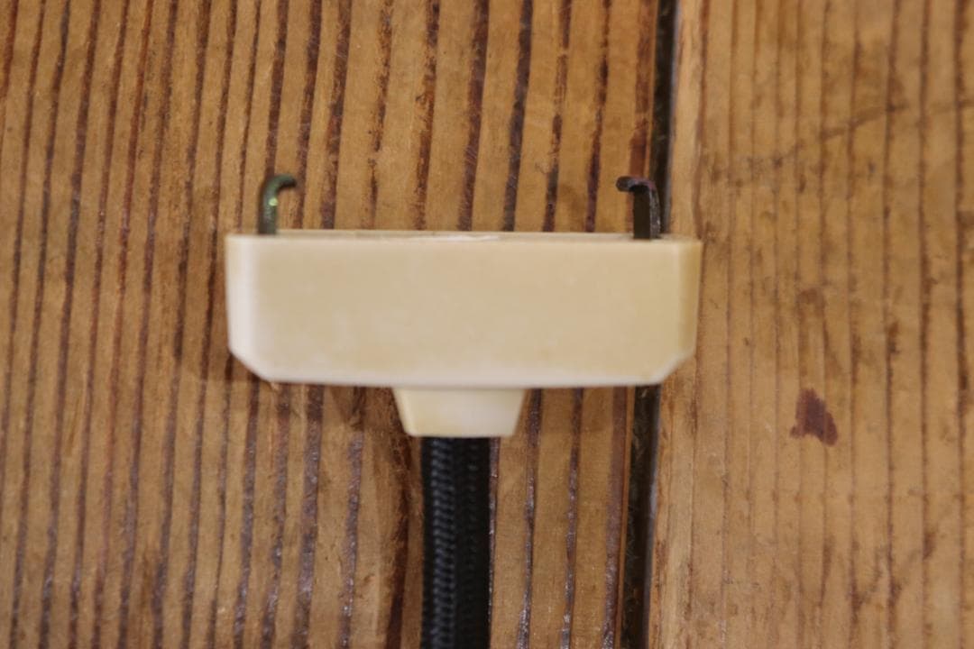 レトロ ペンダントライト 照明 吊り下げ ガラス シェード 白 ヴィンテージ