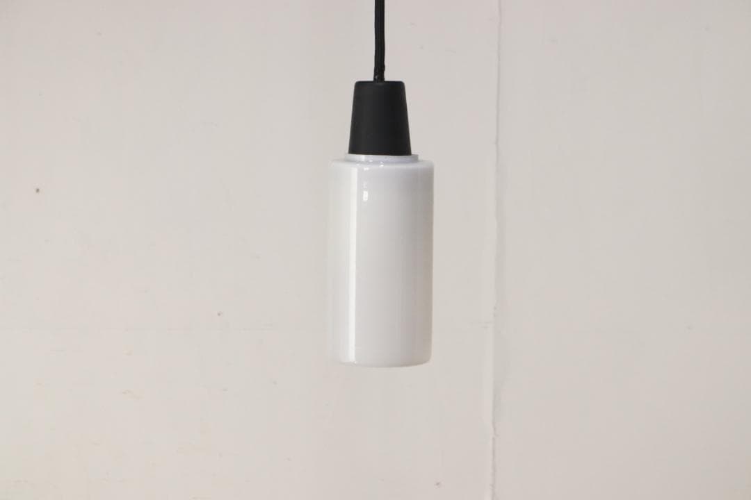 レトロ ペンダントライト 照明 吊り下げ ガラス シェード 白 ヴィンテージ