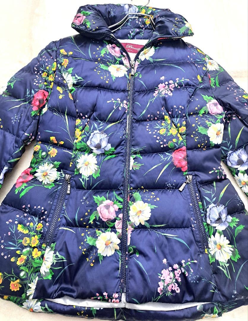 超美品　スーパービューティー　ライトダウンジャケット　エレガンス　花柄　40