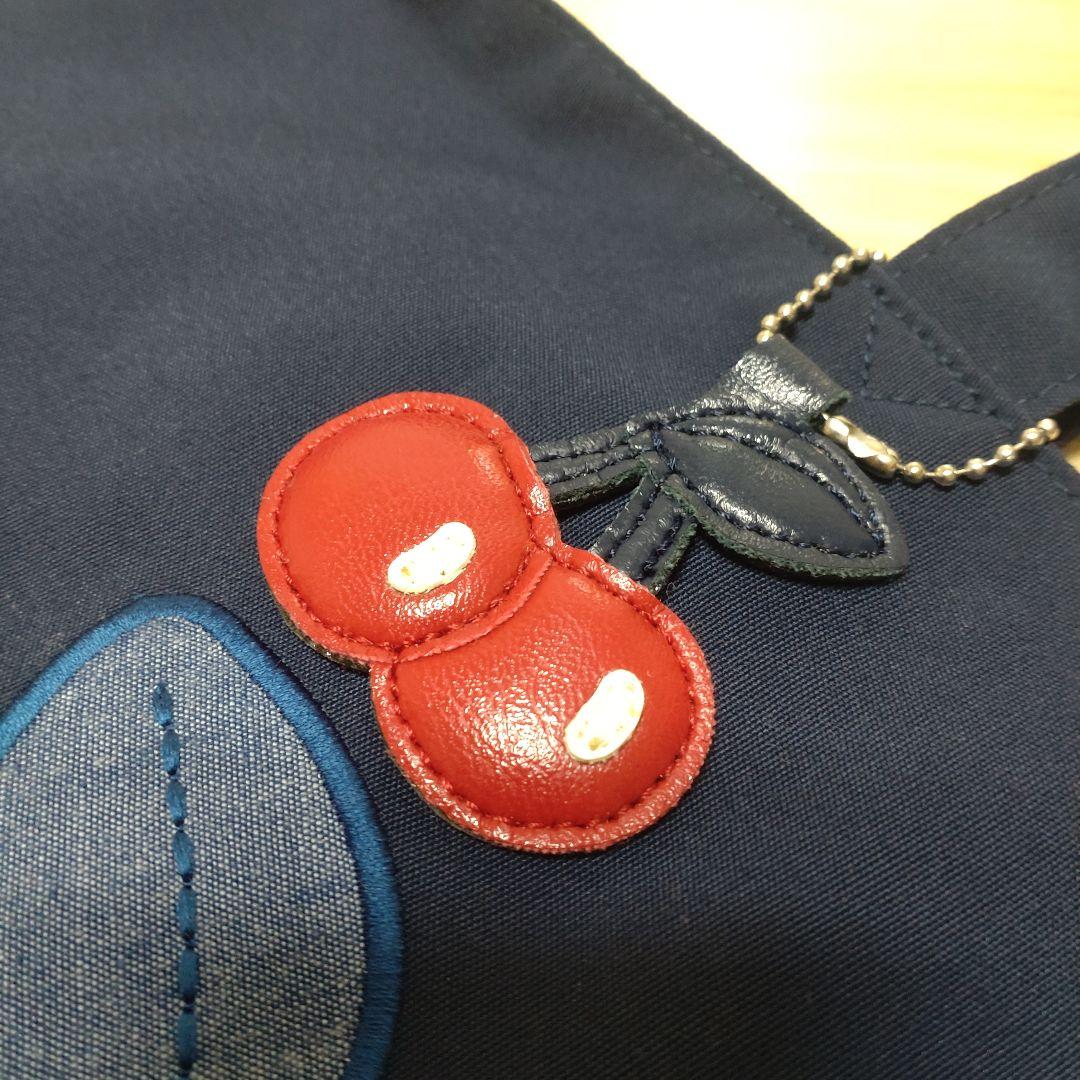 新品タグ付き!!希少レア♥廃盤品♥ファミリアさくらんぼ♥レッスントートバッグ