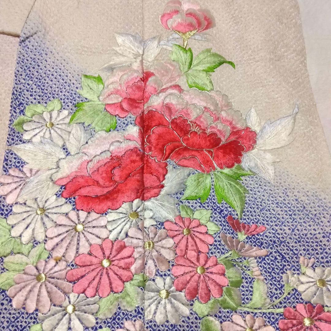 正絹☆本総絞りと駒刺繡☆富貴を象徴する牡丹が優しくも艶やかな7歳七五三向け祝着