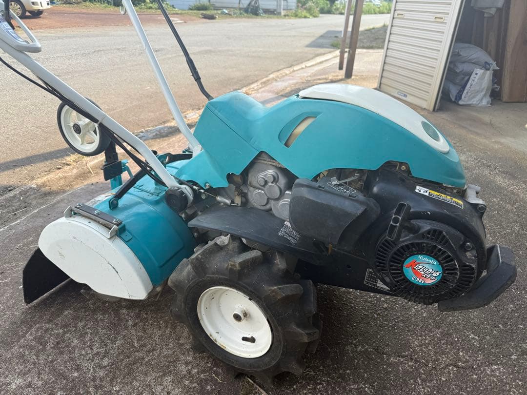 ほぼ数回のみの使用！良品クボタ　TR7000耕運機 管理機　動作良好