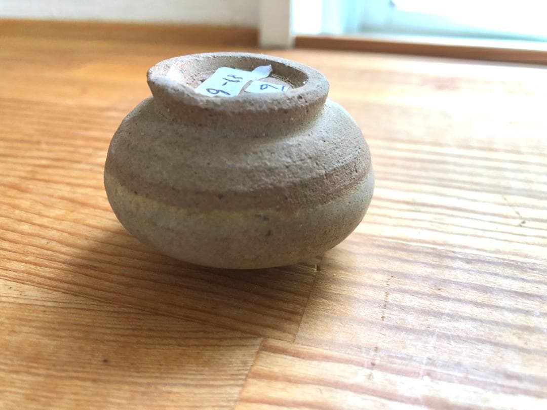 【タイ・骨董】宋胡録（スンコロク) 白灰 青磁 小壺（1301年~1600年