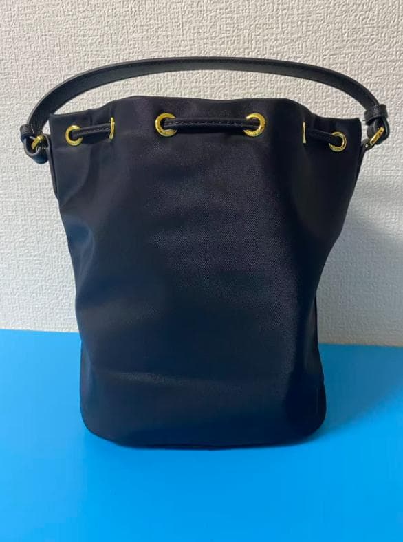 美品 PRADA ショルダーバッグ