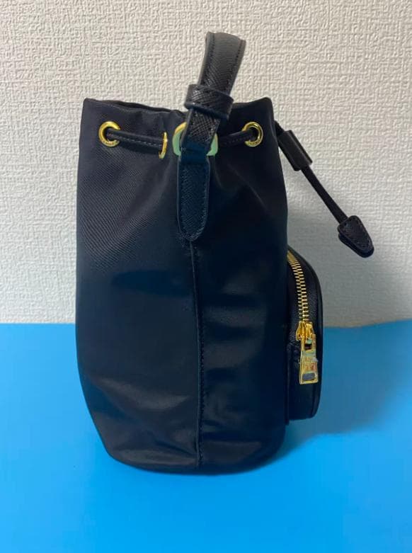 美品 PRADA ショルダーバッグ