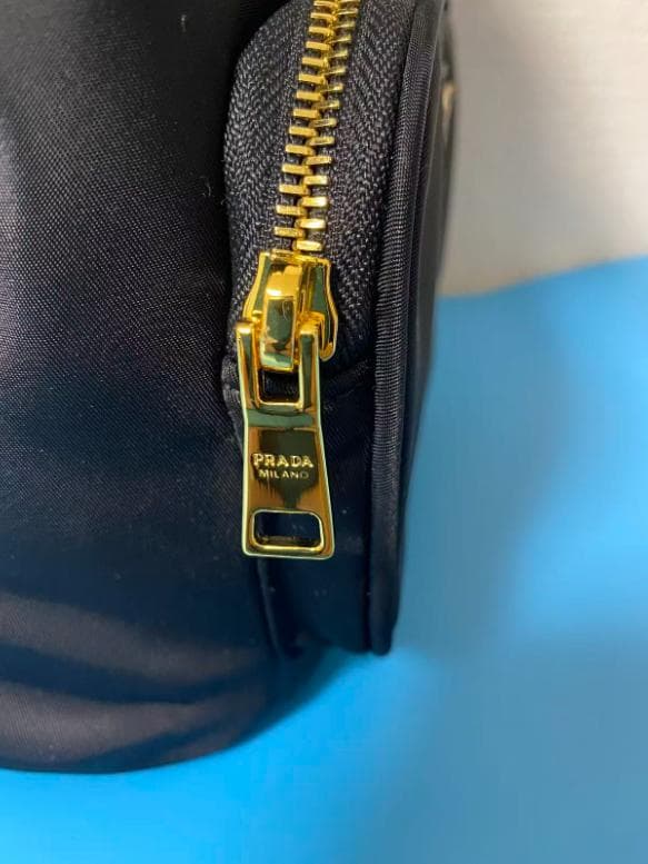 美品 PRADA ショルダーバッグ