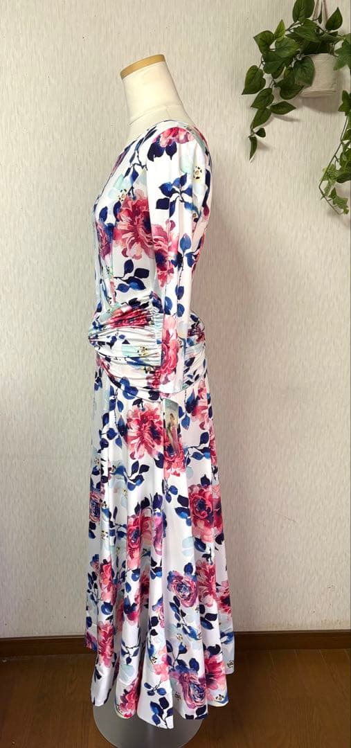 まーちゃん⭐︎花柄 七分袖 ロングドレス MLサイズ 新品