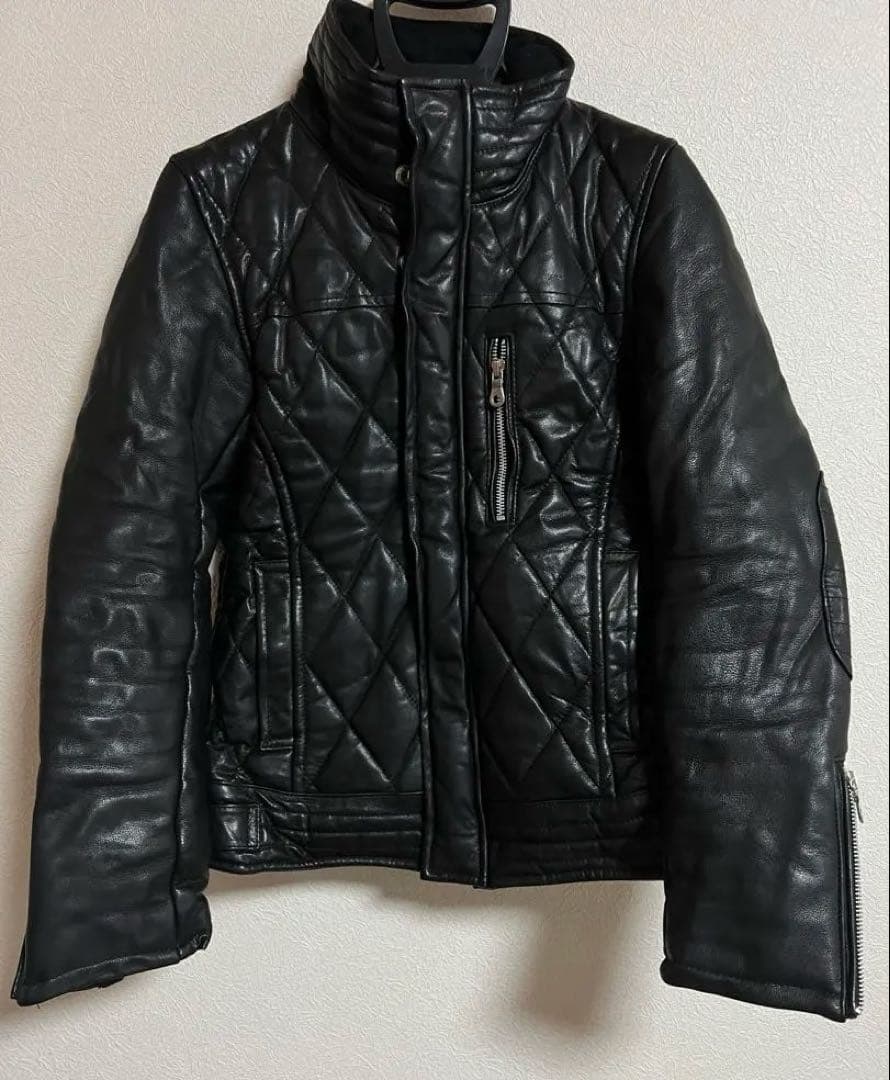 美品 VANQUISH レザージャケット 中綿 キルティング 羊革 黒 S
