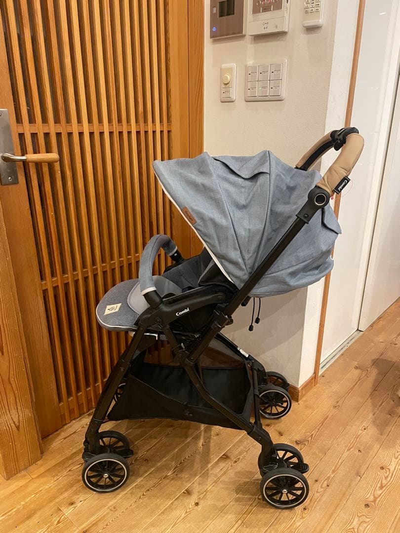 combi スゴカルα 4キャス compact エッグショック シンプライト