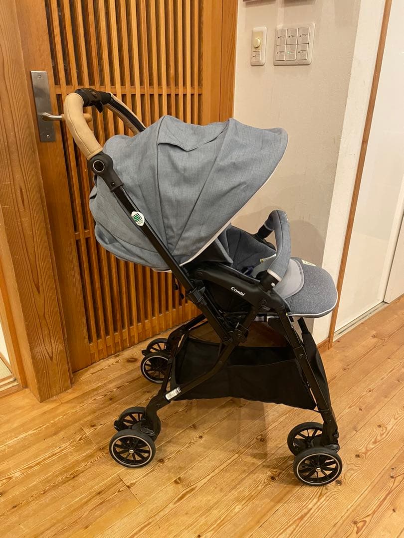 combi スゴカルα 4キャス compact エッグショック シンプライト