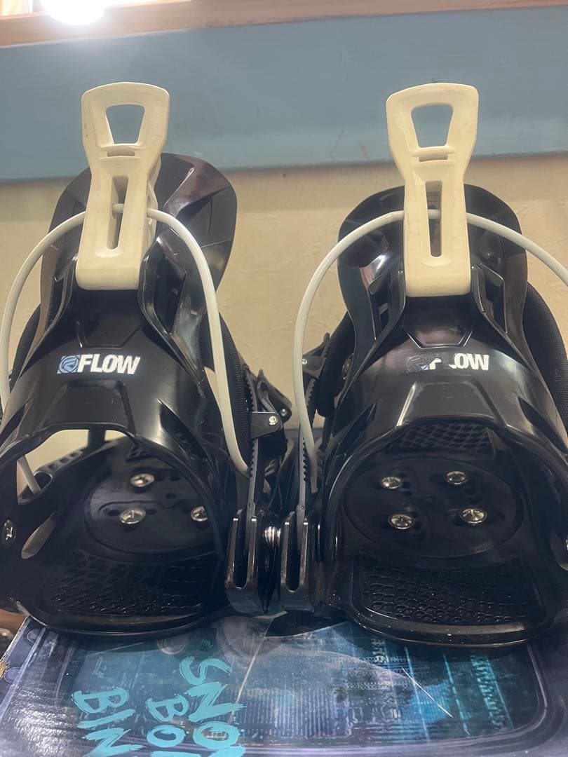 軽量！ワンタッチバイン！FLOW HAYLO 23-26cm Mサイズ
