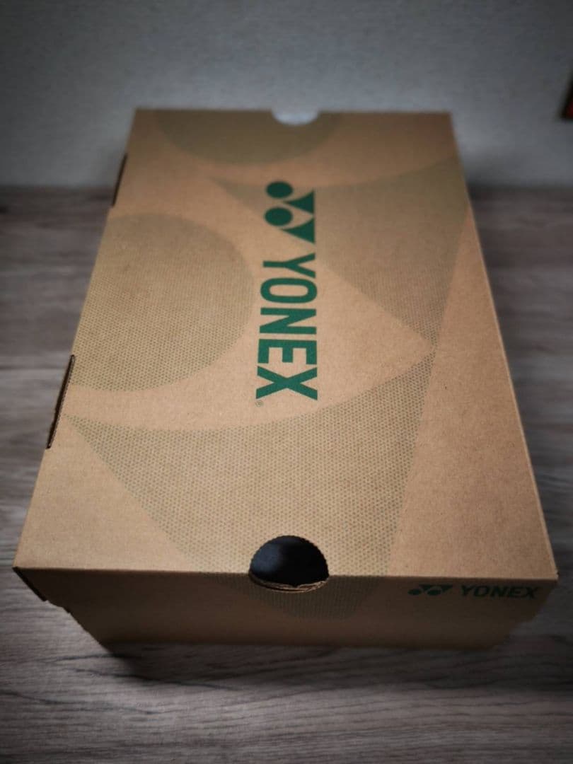 新品未使用　YONEXテニスシューズ