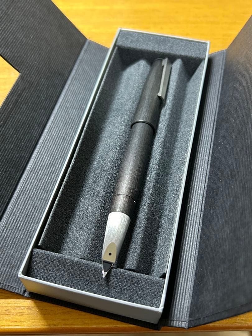 LAMY 2000 万年筆 ペン先F