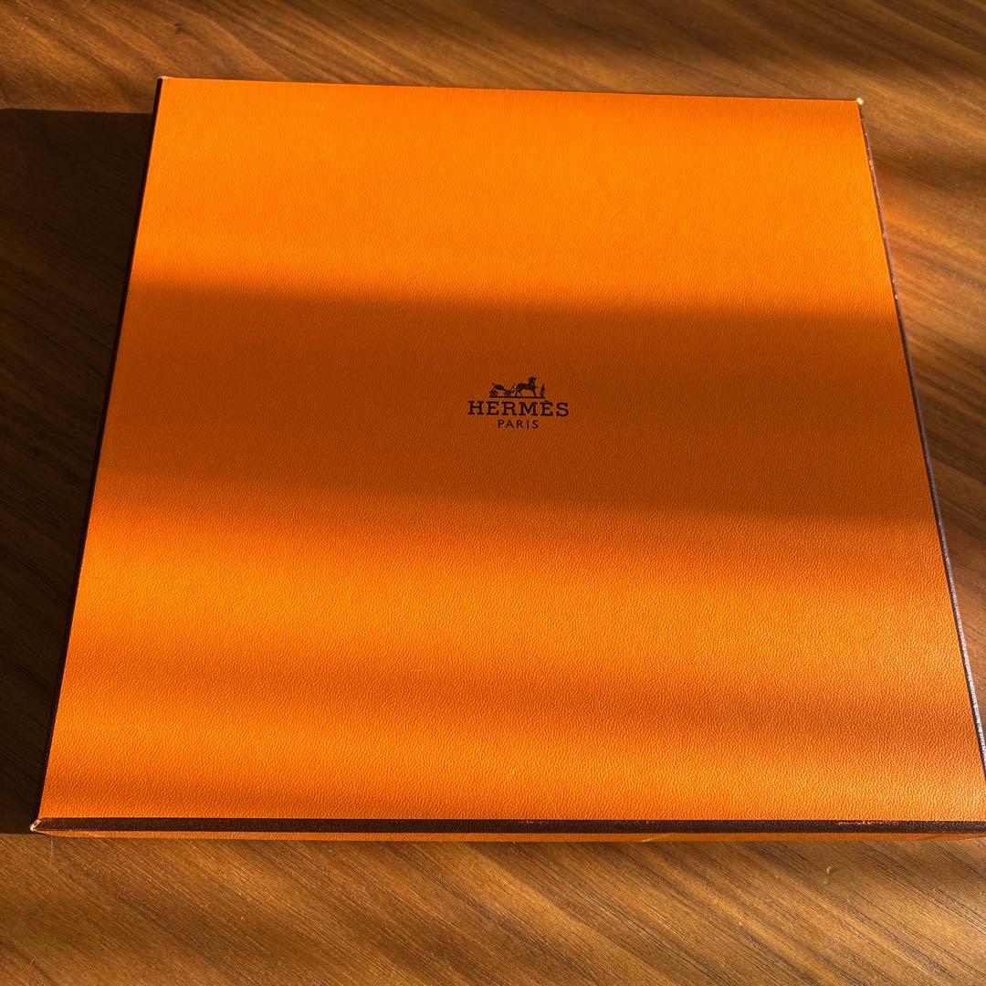 HERMÈS カレ　美品