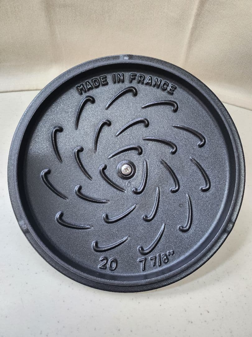 STAUB×mina perhonen ホットプレート　　ラウンド 20cm