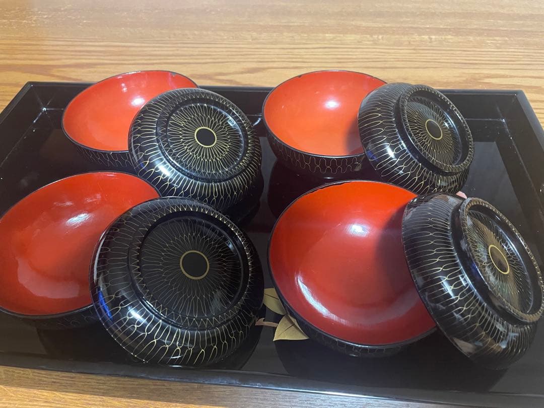 赤と黒の蓋つき煮物椀4個セット 100年以上前のもの 伝統品
