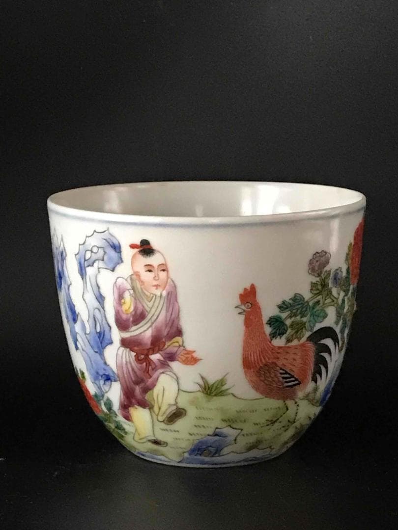 中国骨董　清時代　「大清乾隆倣古」在銘　粉彩闘彩　闘鶏図詩文杯(F-14)