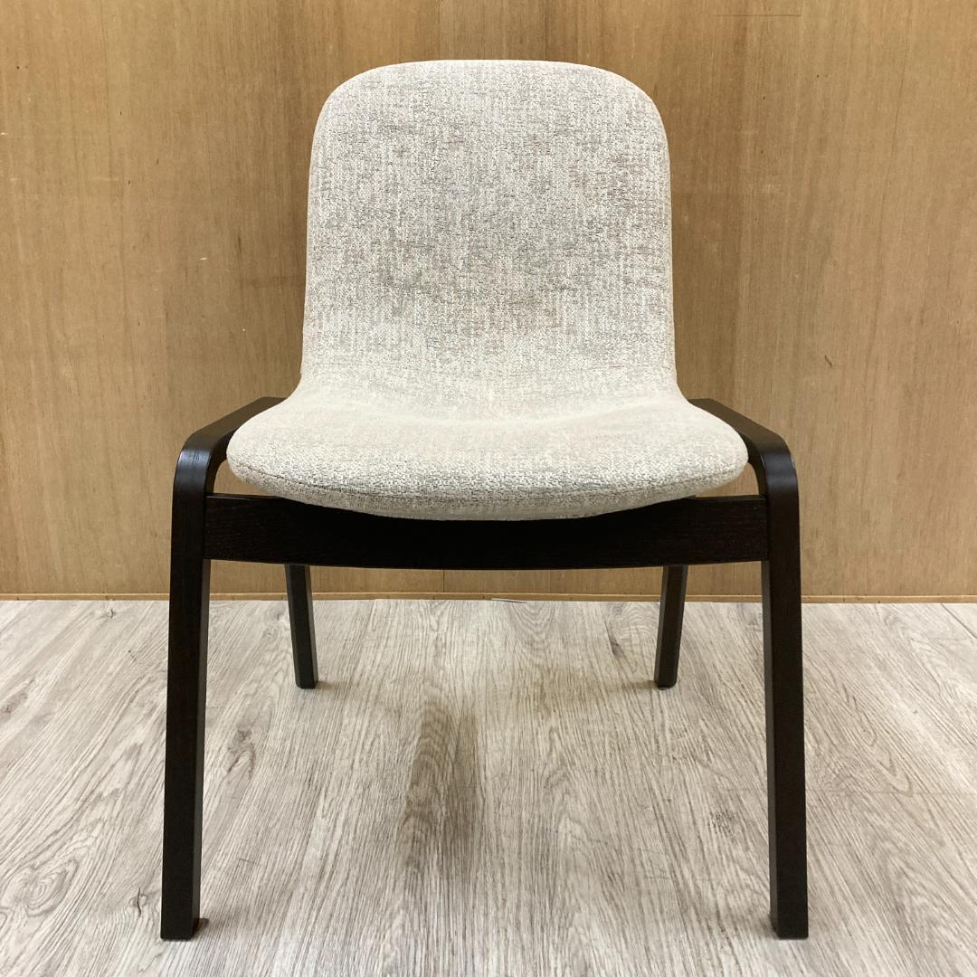 フクラ　カフル　CUFUL　現行モデル ダイニングチェア　椅子　アームレス D