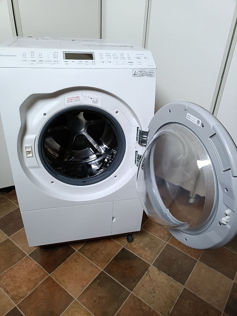 パナソニック ドラム式洗濯乾燥機 NA-LX127CR-W 右開き 23年製