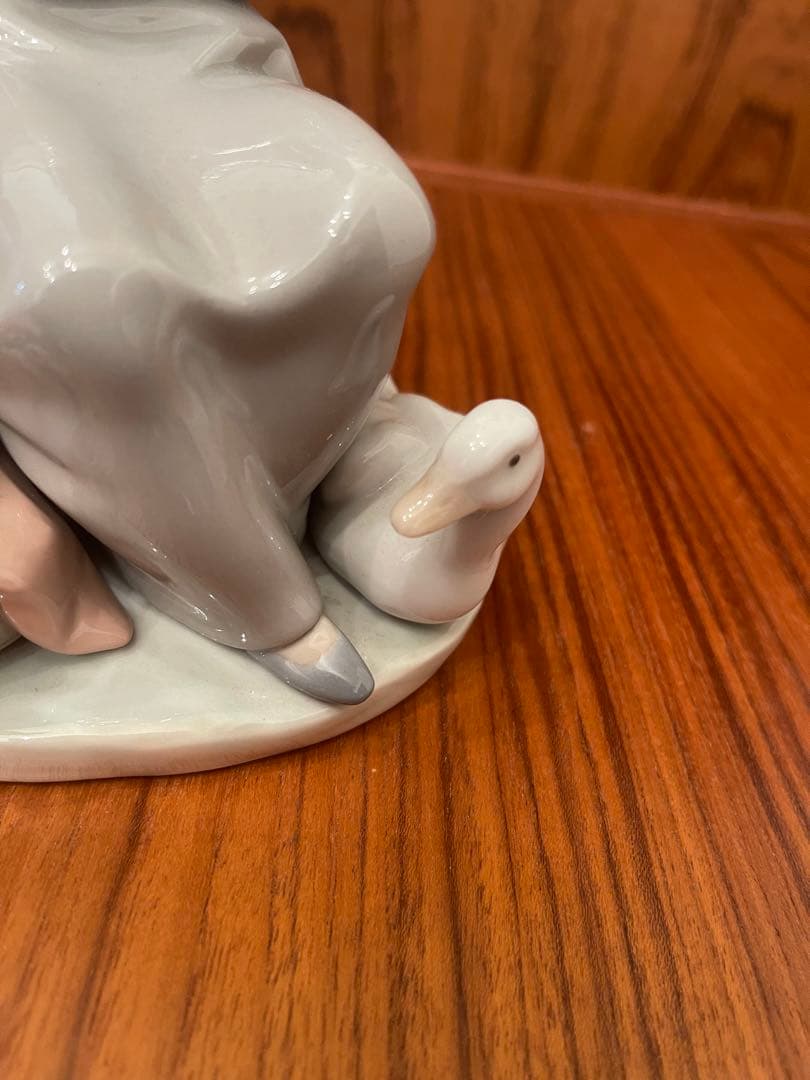 LLADRO リヤドロ　アヒルと少女