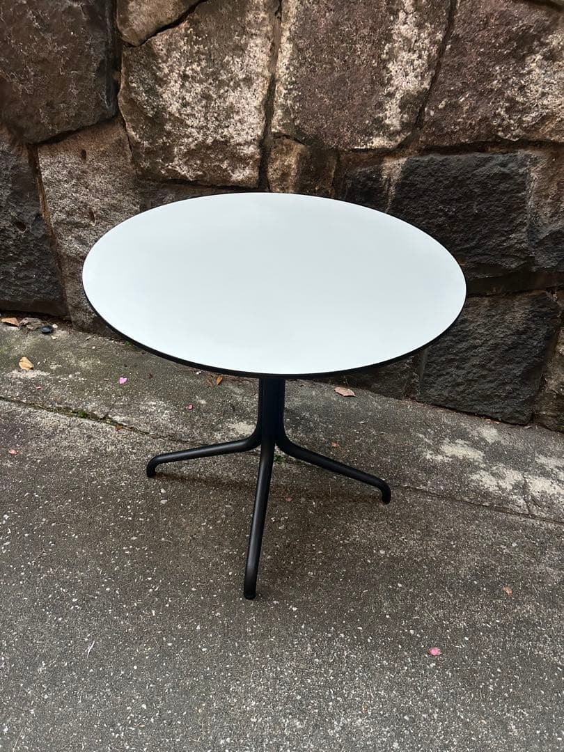 11F1204 Vitra ヴィトラ Bellevilleラウンドテーブル