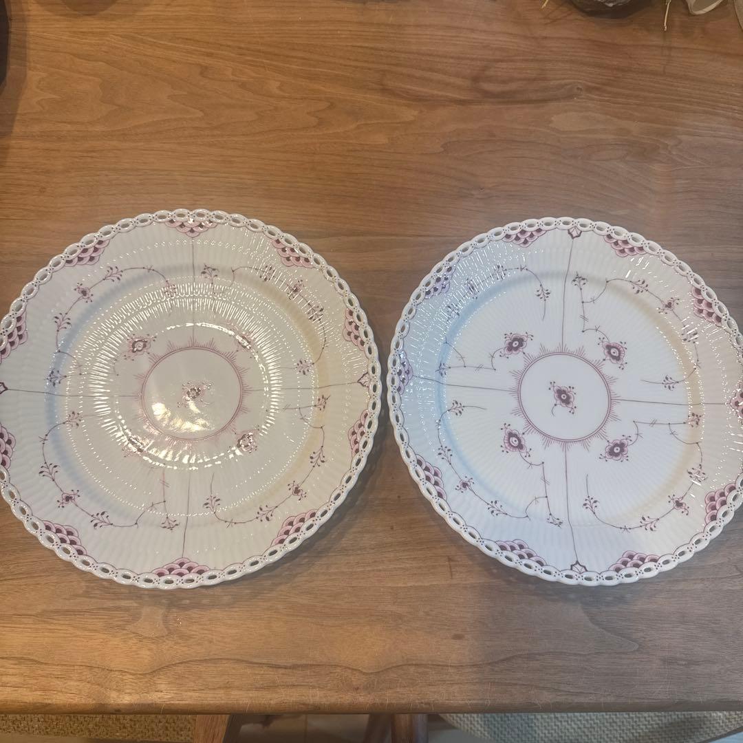 ロイヤルコペーンハーゲン　バーガンディフルレースプレート