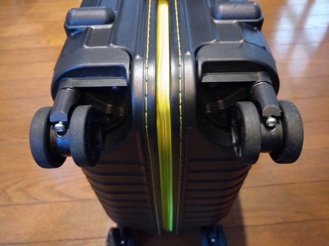 RIMOWA PORSCHEデザイン サルサ/エッセンシャルキャビン