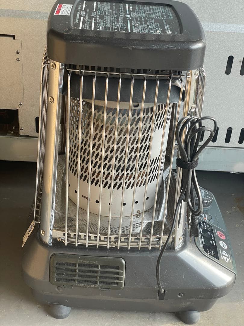 4*n様 ストーブ　業務　現場　灯油　ヒーター　ダイニチ