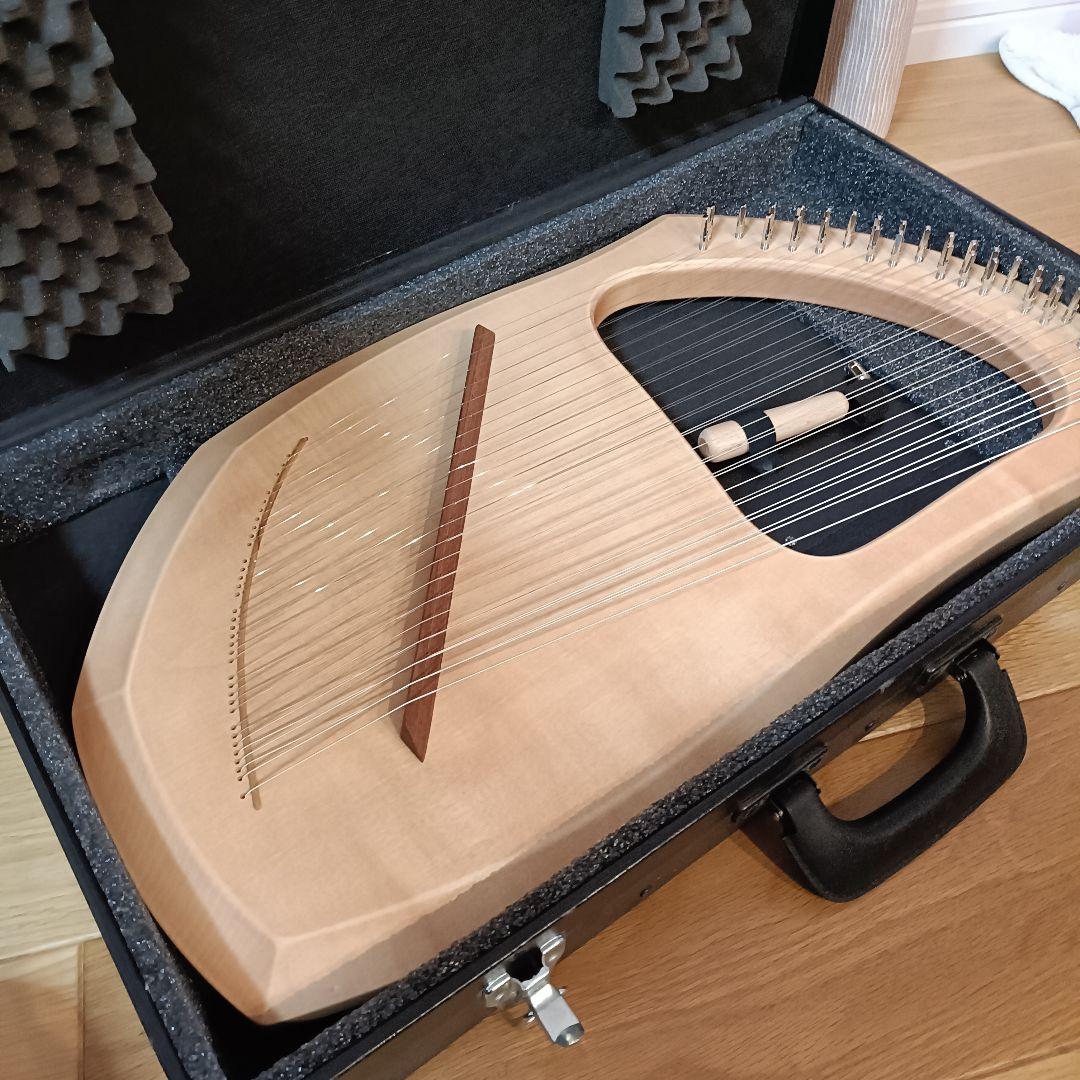 【ほぼ未使用】アウリス 35弦 ライアー　ライヤー　ハープ 竪琴　弦楽器