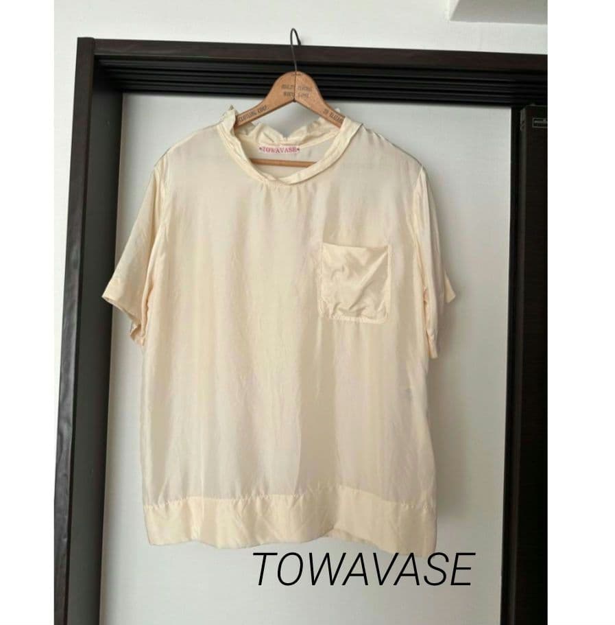 TOWAVASE　シルク　半袖Tシャツ カットソー　ブラウス　プルオーバー