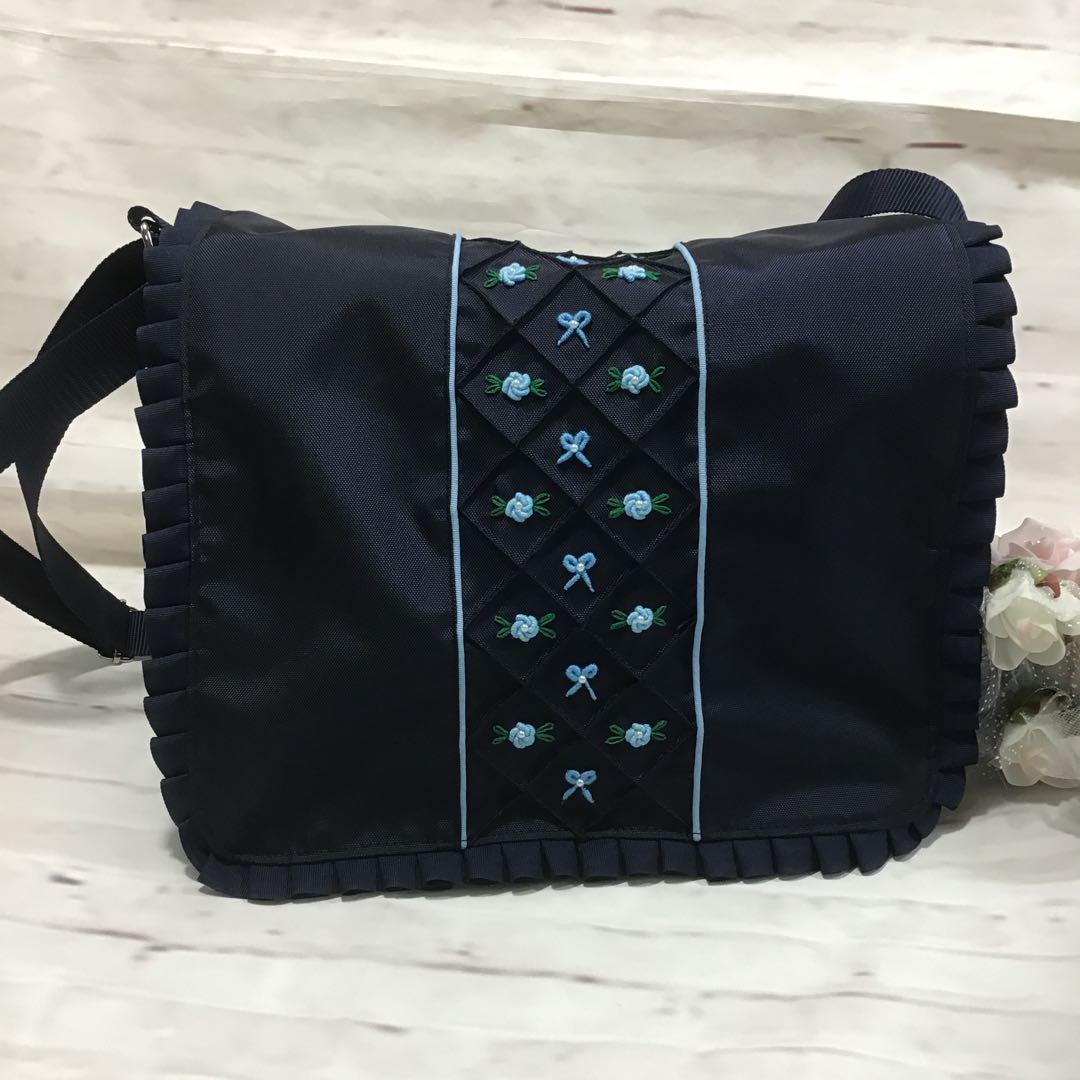 n＊ 通学　通園　通塾　ショルダーバッグ　ハンドメイド　刺繍