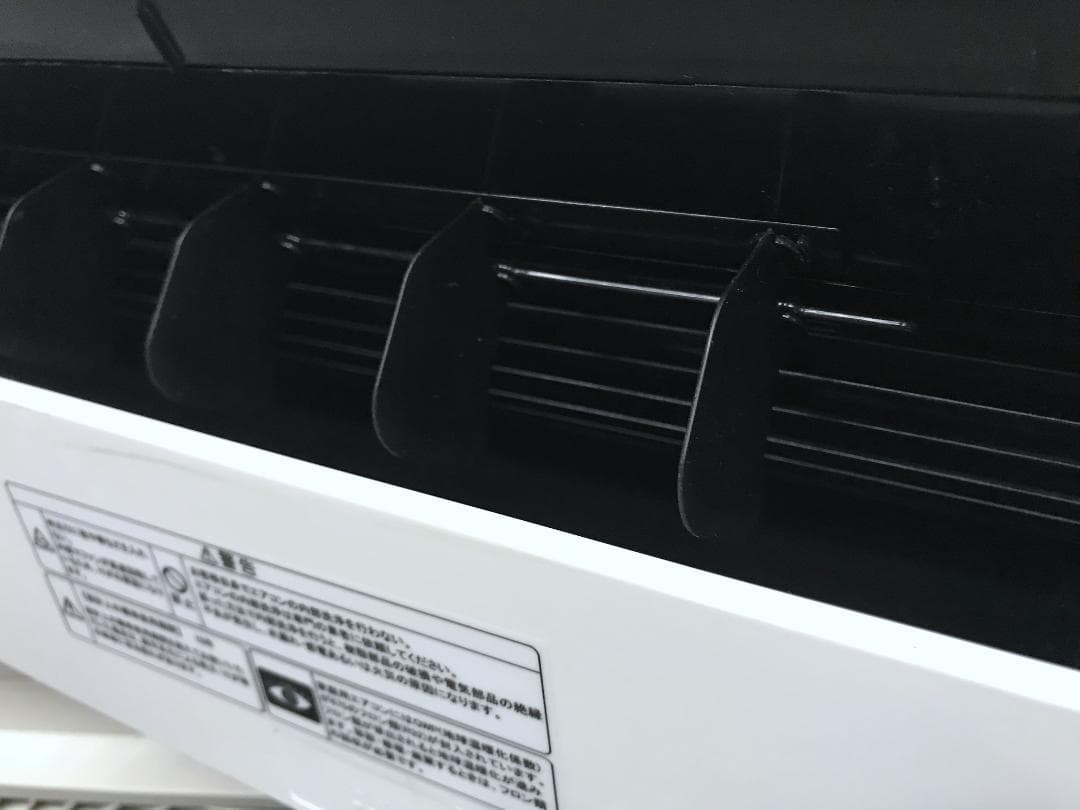 東京引取限定　アイリスルームエアコン　IRA-2204R　2020年　※背板欠品