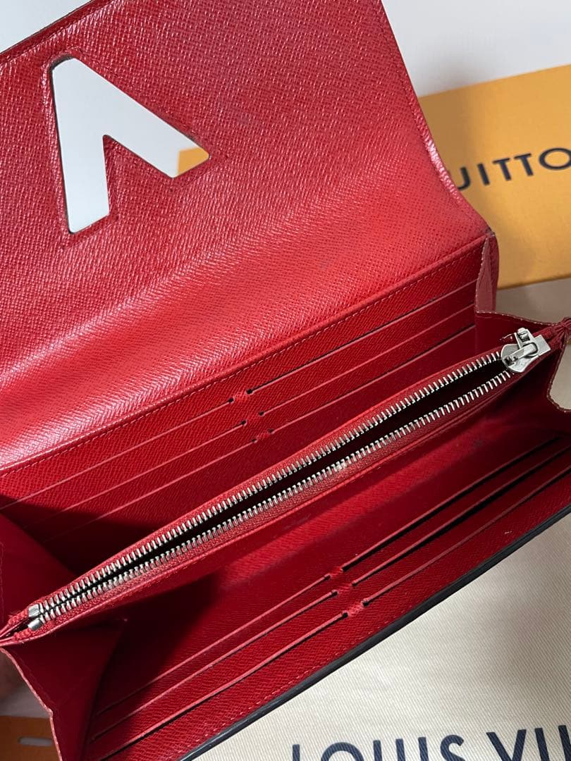 女性　ルイヴィトン エピ ポルトフォイユ ツイスト コクリコ 長財布　レザー