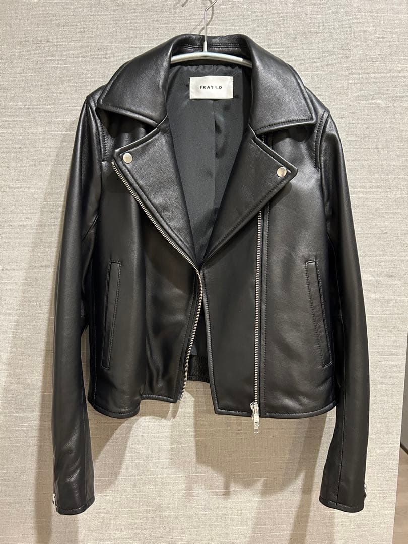 FRAY I.Dフレイアイディー黒 レザー ライダースジャケット